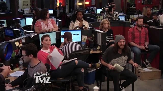 Thank This Senator For Lobster Emojis | TMZ TV смотреть онлайн