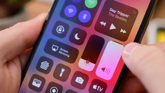 What's New in iOS 11.4 Beta 3: Volume Icon & 3D Touch Fixes смотреть онлайн