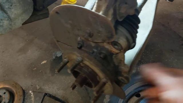 How to change Front Wheel Bearings on a 2008 Dodge Avenger смотреть онлайн