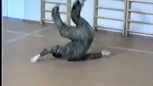 ч1-2 кувырки вперед Боевое #самбо Combat #Sambo Martial Art #рукопашный бой в партере удары ногами