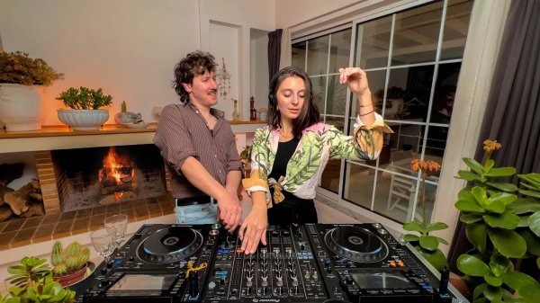 Flavour Trip | Cozy Living Room House Mix - Amii Watson B2B Jimmi Harvey