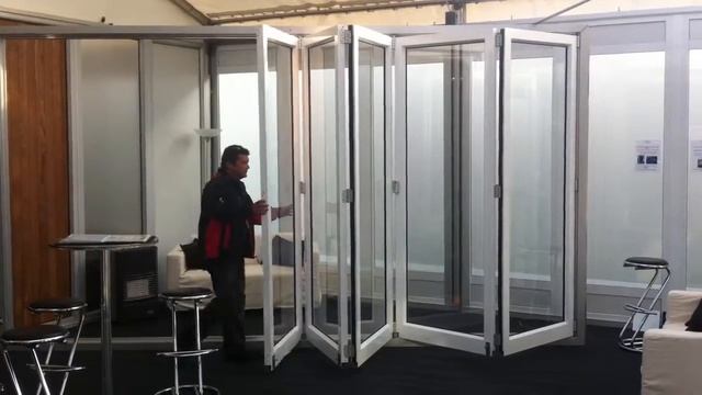 Oasis Event Door - Bi Fold Door System смотреть онлайн