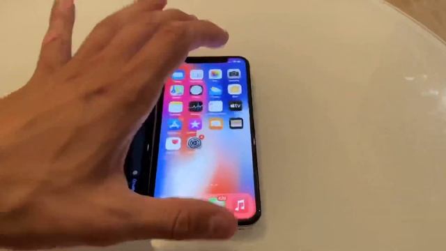 Incoming Call iPhone X Black and White смотреть онлайн