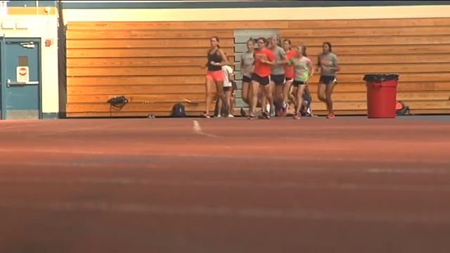 YIN: @IlliniWTrack Nicole Choquette смотреть онлайн