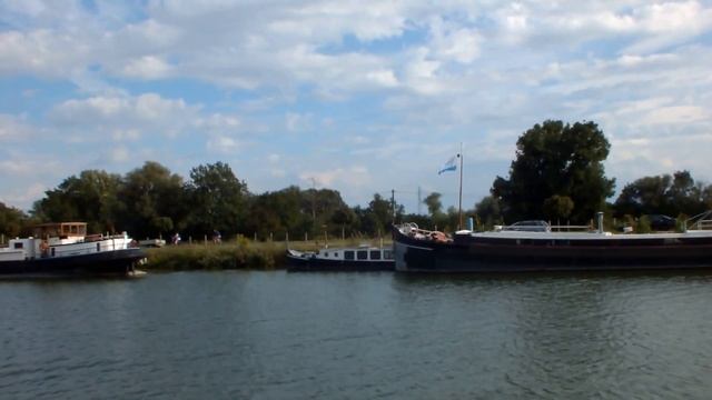 Плавучие дома. Франция смотреть онлайн