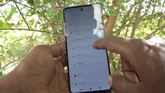 How to bring power off menu to the power button in Moto G04 смотреть онлайн