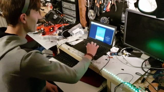 3 Amazing BRAIN / MIND Control Projects You can Make Yourself With Arduino and Neurosky Mindwave смотреть онлайн