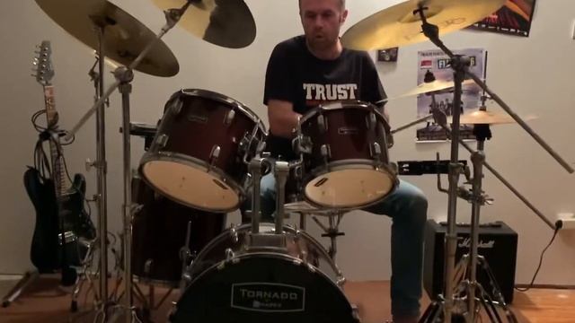 Last night a DJ saved …. KO KO MO смотреть онлайн