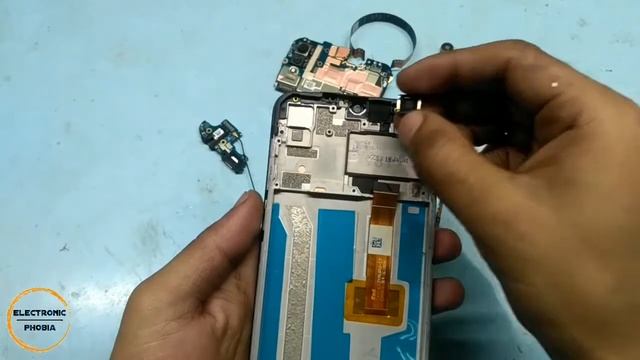 Realme 3 Broken Display Replacement |How to Disassembly Realme 3 Battary/Back cover/Display смотреть онлайн
