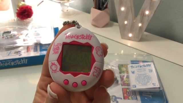 Unboxing and Peek at Tamagotchi 2018 (full size) 🍔🍰🍞🍬💩💉👾⚾️🎀🥚🌈😃 смотреть онлайн
