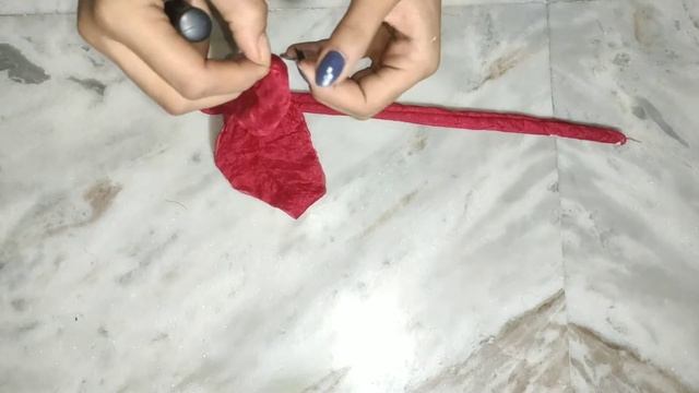 EASY BOW SCRUNCHIES TUTORIAL || DIY HAIR SCARF || DIY RUFFLE HAIR BANDS WITH OLD FABRIC смотреть онлайн