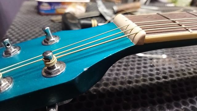 Как намотать струну, чтобы не торчали острые концы смотреть онлайн