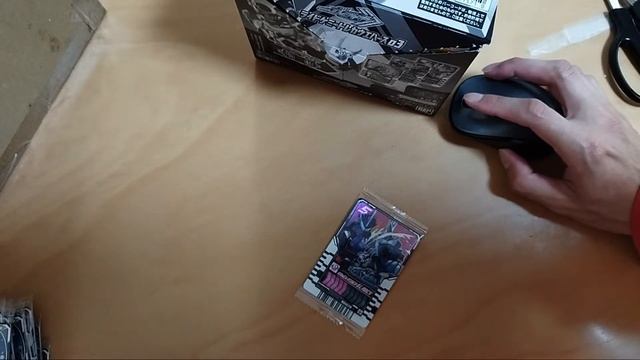 RIDE CHEMY TRADING CARDS WAFER 03 UNBOXING | Kamen Rider Gotchard смотреть онлайн