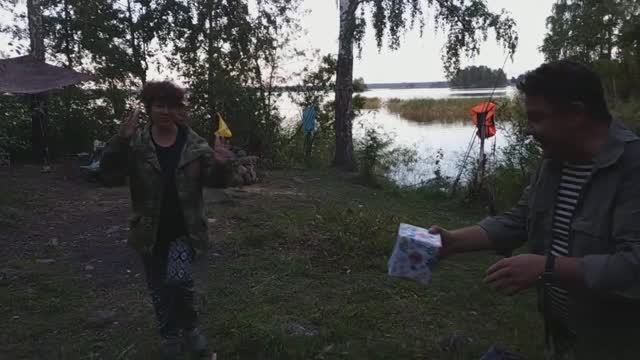 Подарок Викули на острове от Валеры! смотреть онлайн