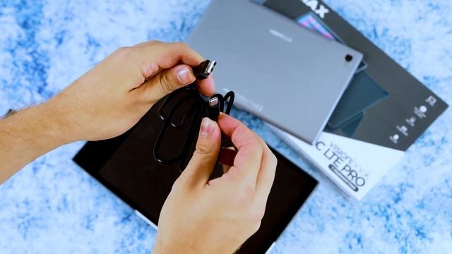 Android tablet s českou klávesnicí UMAX Visionbook 10C LTE PRO / Rozbalení / Stojánek s klávesnicí смотреть онлайн