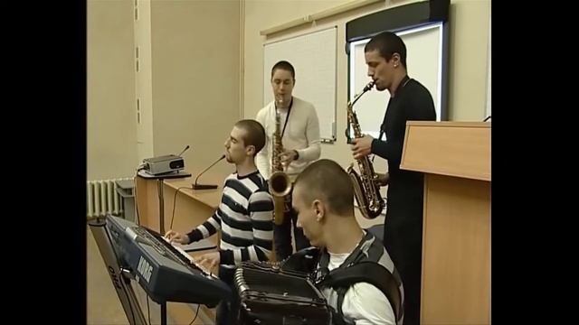 Сербские студенты Марко, Стефан, Зоран, Марьян смотреть онлайн