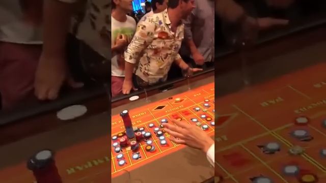 Group of friends hits a $3.6 MILLION DOLLAR roulette spin смотреть онлайн