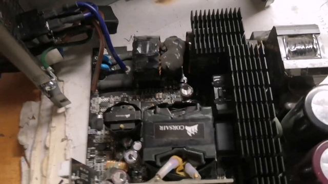 CORSAIR  RM750X вырубается глючит.