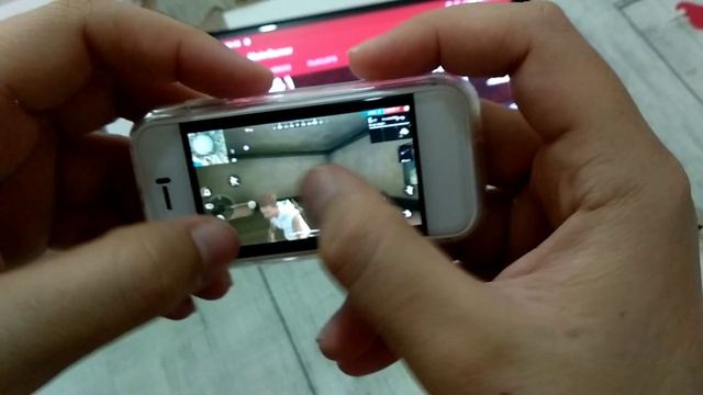 Free Fire - Jogando no Soyes 7s mini sem Lag / O menor celular Android do Mundo (1gb-8gb) 😱 смотреть онлайн