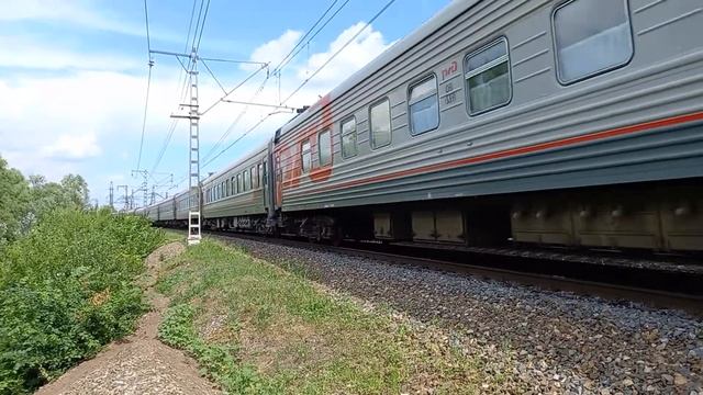 Тепловоз 2ТЭ10У-0437Б с поездом №463У Челябинск — Адлер смотреть онлайн