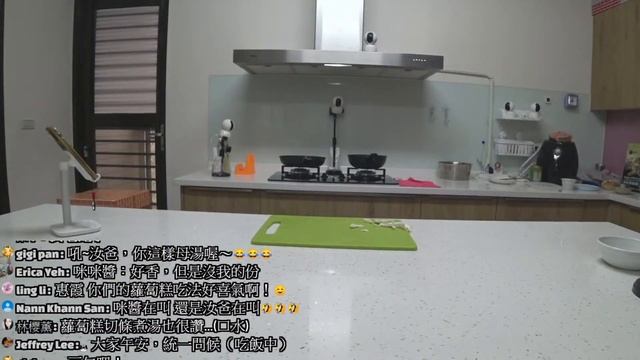 新汝媽料理廚房#12 下雨天，在家煎蘿蔔糕吃！ㄟ~冰箱有牛排！&咪爺剛抽血回家先吃飯壓壓驚 20200803 смотреть онлайн