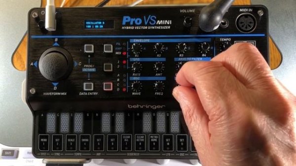 Behringer PRO VS Mini - Hybrid Vector Synthesizer - Tutorial - Understanding & Programming