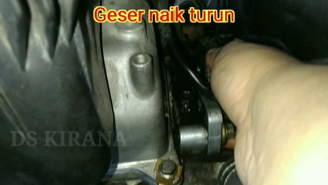 setting delco/distributor pengapian DAIHATSU TARUNA EFI смотреть онлайн