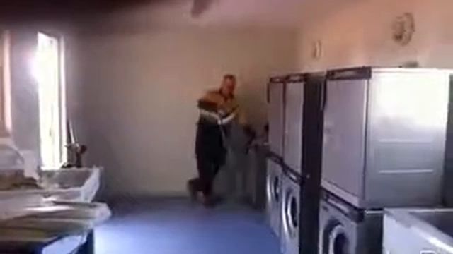 Geezer dance смотреть онлайн