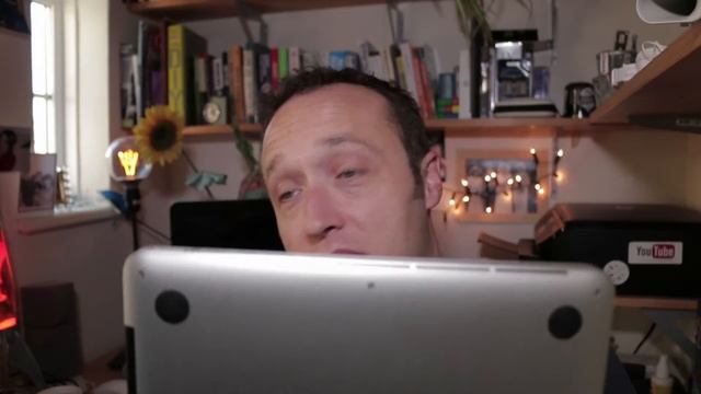 Macbook Pro with Touch Bar - Erm, no thanks. смотреть онлайн