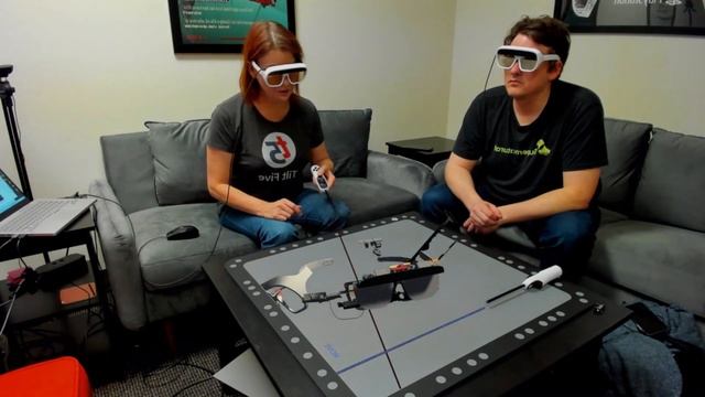 Tilt Five AR Teardown & Multiplayer Demo смотреть онлайн