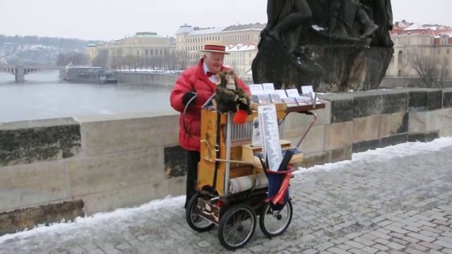 Шарманщик на Карловом мосту смотреть онлайн