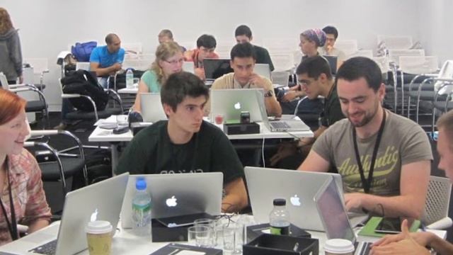 Google Android Camp смотреть онлайн
