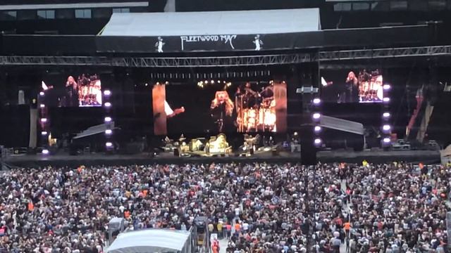 Fleetwood Mac - Gypsy - Wembley Stadium, London - 16/06/19 смотреть онлайн