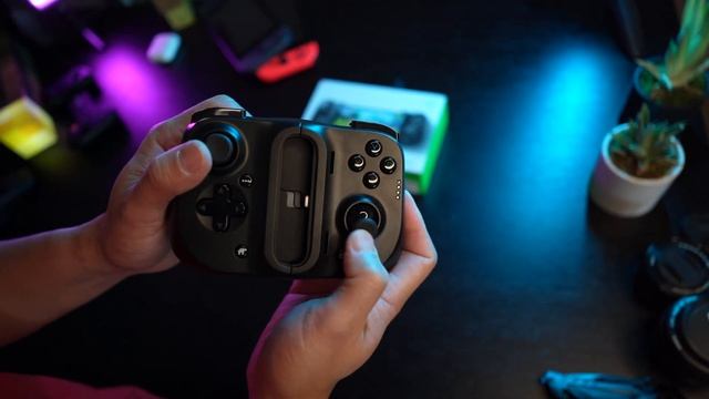Razer Kishi - A Beautiful thing for mobile gaming смотреть онлайн