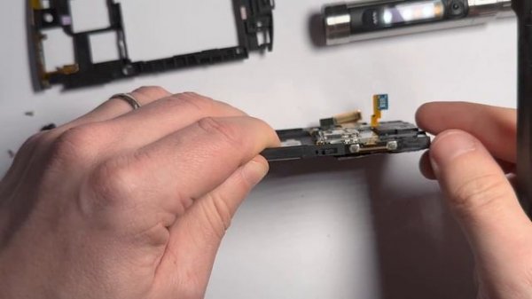 Samsung GT-s8600 disassembly