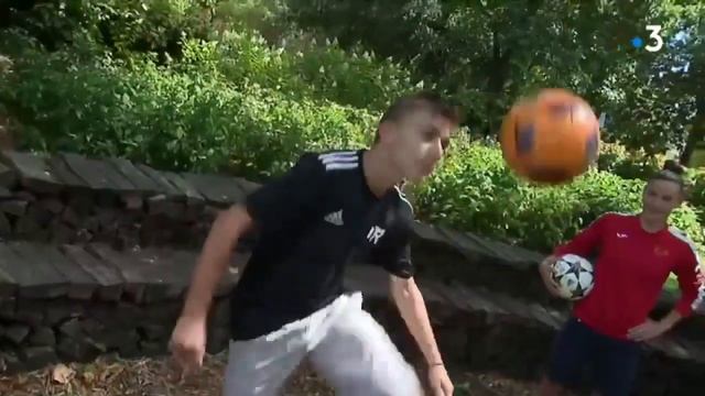 Dovane Freestyle - Reportage France 3 | FREESTYLE FOOTBALL смотреть онлайн