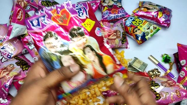 OMG Got 😱 lipsticks, 2 Nail Paints Inside Beauty Box snacks | free gifts inside | Makeup Box Snack смотреть онлайн