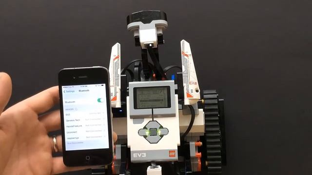 Lego Mindstorms EV3 TRACK3R iPhone Robot Controller смотреть онлайн