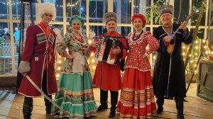 Шоу программа в народном стиле и колорите "Гуляй Россия" от Московского Театра Песни
 "СТОЛИЦА"