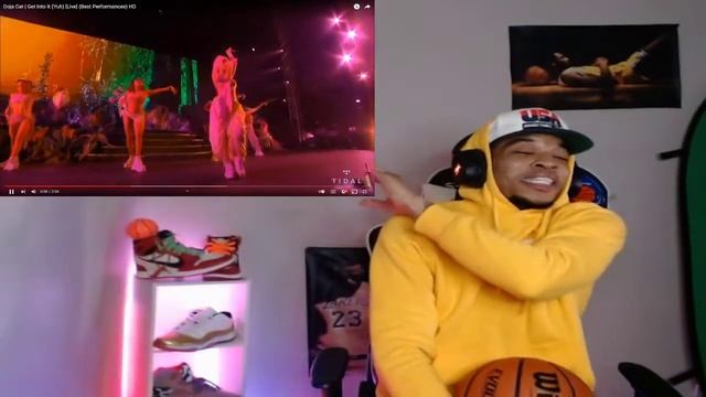 NICKI MINAJ JR.? DOJA CAT - GET INTO IT (YUH) LIVE (REACTION) смотреть онлайн