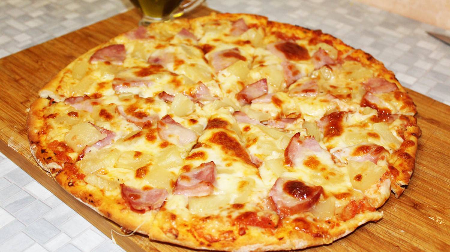 Пицца с ананасами и ветчиной смотреть онлайн