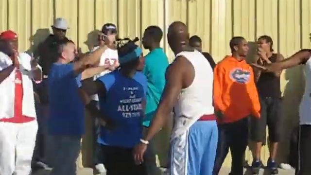 [01.18.09] Chamillionaire vs. J-Mac Pt. 3 смотреть онлайн