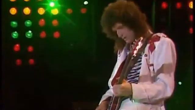 Queen - Hammer To Fall (Legendado\Traduzido) PT-BR смотреть онлайн