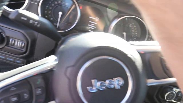 2023 Jeep Wrangler Sahara 4XE: A Wrangler Made For Mall Crawlers смотреть онлайн