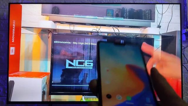 How to Use Google Chromecast on An Android TV & it's Advantage over the Screen Mirroring. смотреть онлайн