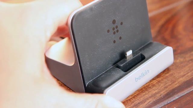 Recensione Belkin Express Dock, compatibile con iPhone e iPad смотреть онлайн