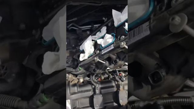 2014 Chrysler Town and Country Dorman Oil Filter Housing Replacement смотреть онлайн