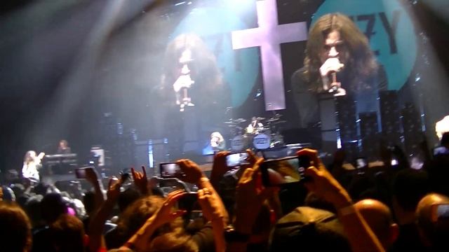 Ozzy Osbourne - Bark at the Moon Rio 2018.05.20 смотреть онлайн