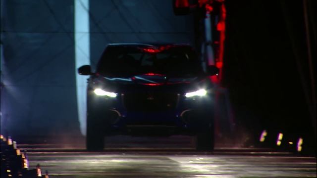 Jaguar F-PACE | F-PACE sets Guinness World Record with 360 Loop смотреть онлайн