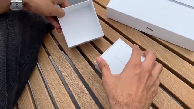 Apple Airpods Pro and iPad 7th Gen (2019) Unboxing and Review | Apple Store Thailand | Iconsiam смотреть онлайн